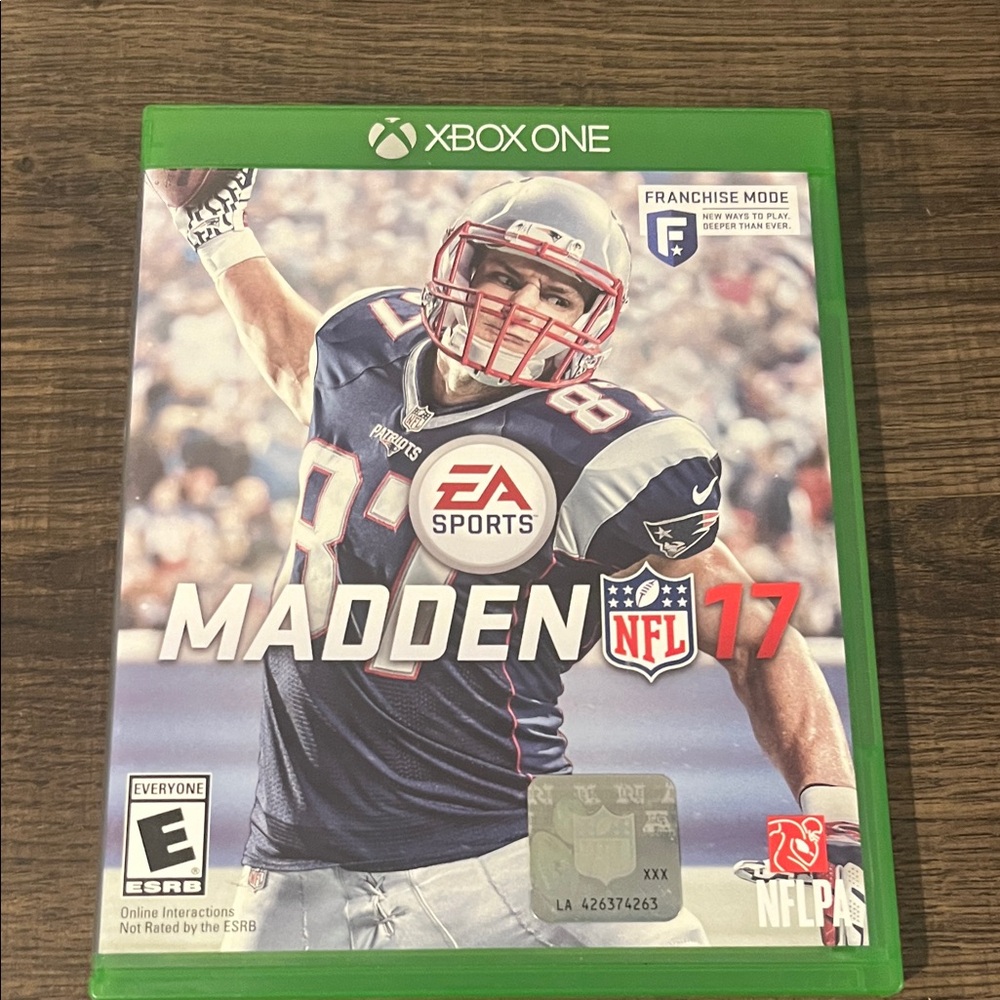 Madden NFL 17 (Xbox One) - Rob Gronkowski Cover - Tested & Working EUC